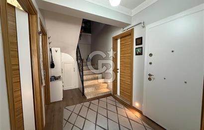 Kendine Ait Bahçesi Olan Teraslı Satılık Dubleks Daire