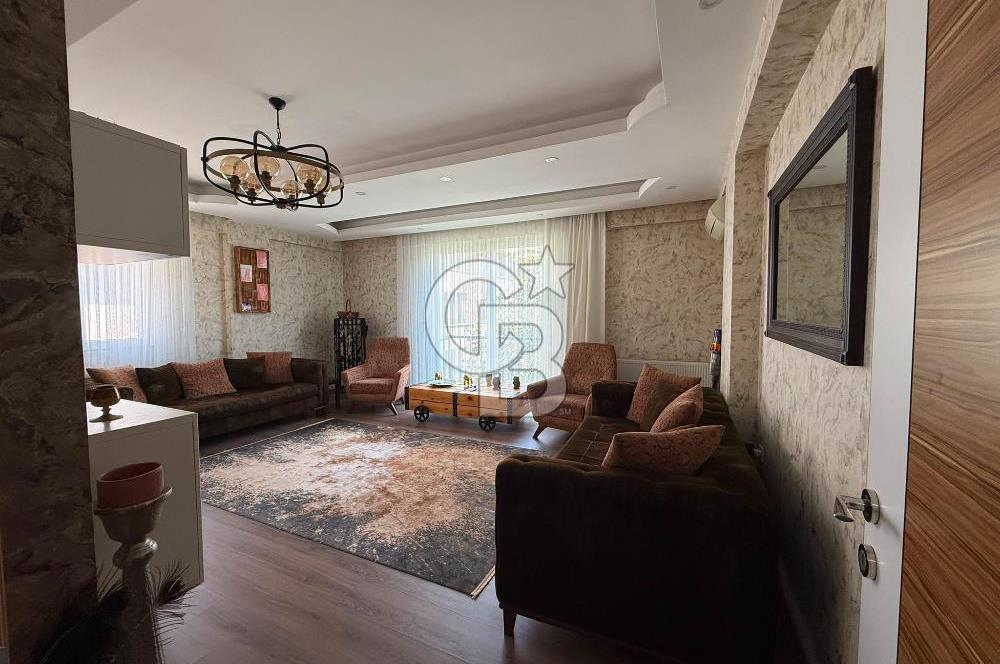 Kendine Ait Bahçesi Olan Teraslı Satılık Dubleks Daire