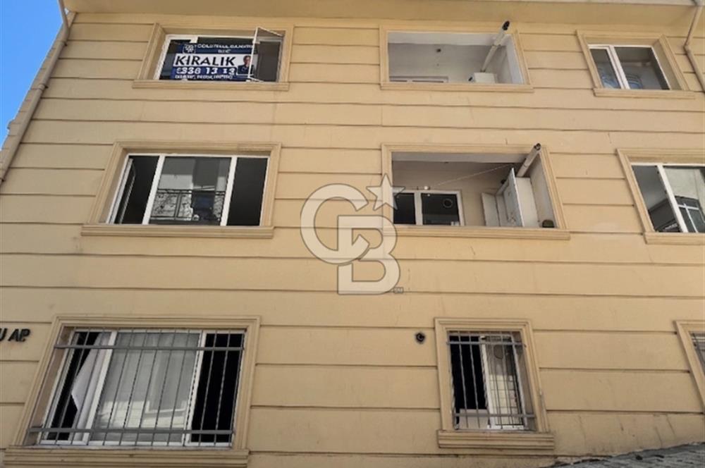 Üsküdar Merkez'de İçi Sıfır Masrafsız Balkonlu Ara Kat 3+1 Daire