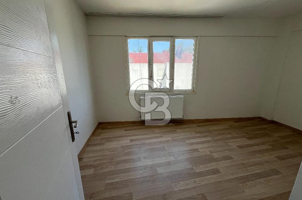 Üsküdar Merkez'de İçi Sıfır Masrafsız Balkonlu Ara Kat 3+1 Daire