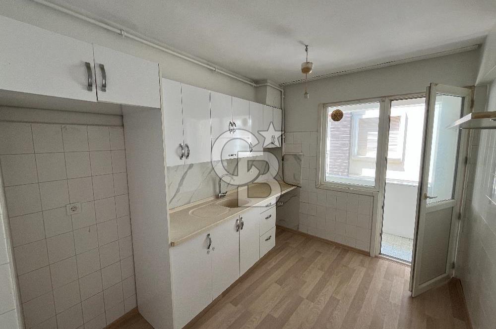 Üsküdar Merkez'de İçi Sıfır Masrafsız Balkonlu Ara Kat 3+1 Daire