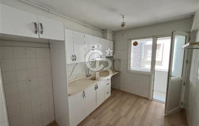 Üsküdar Merkez'de İçi Sıfır Masrafsız Balkonlu Ara Kat 3+1 Daire