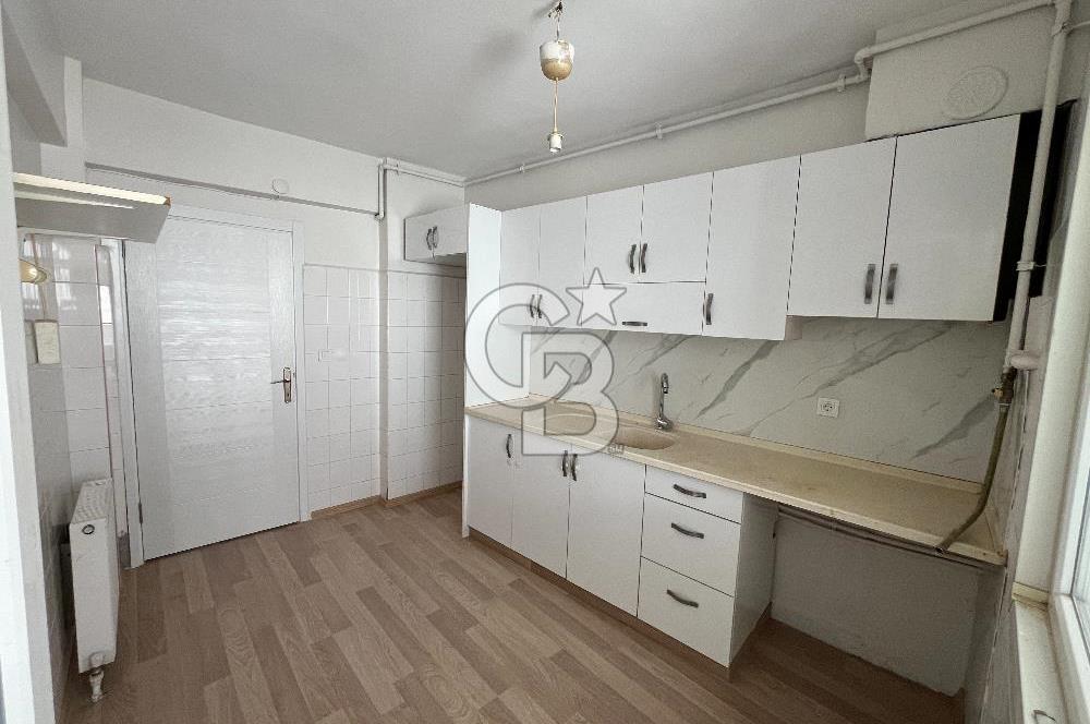 Üsküdar Merkez'de İçi Sıfır Masrafsız Balkonlu Ara Kat 3+1 Daire