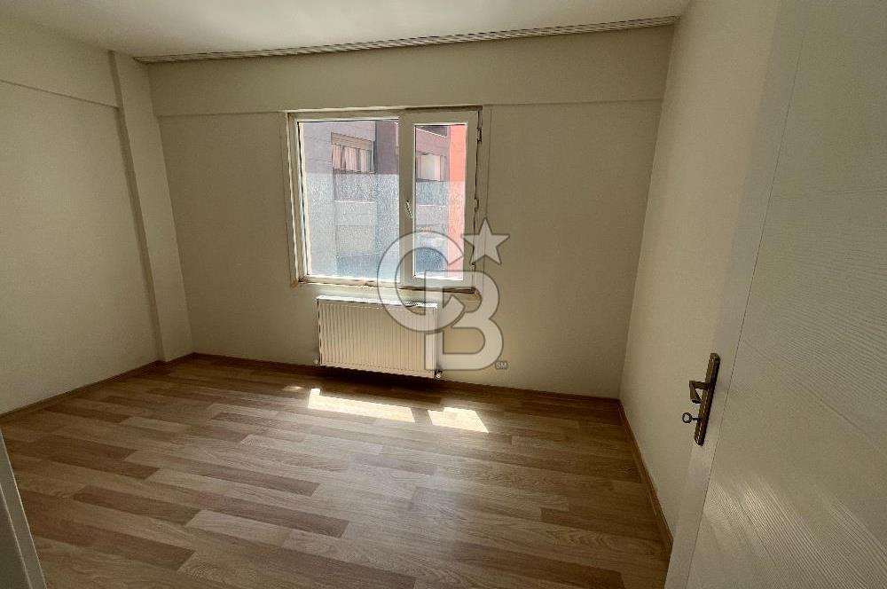 Üsküdar Merkez'de İçi Sıfır Masrafsız Balkonlu Ara Kat 3+1 Daire
