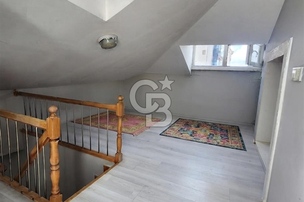 Kağıthane Akçay Sokak'ta Satılık Teraslı Dubleks Daire