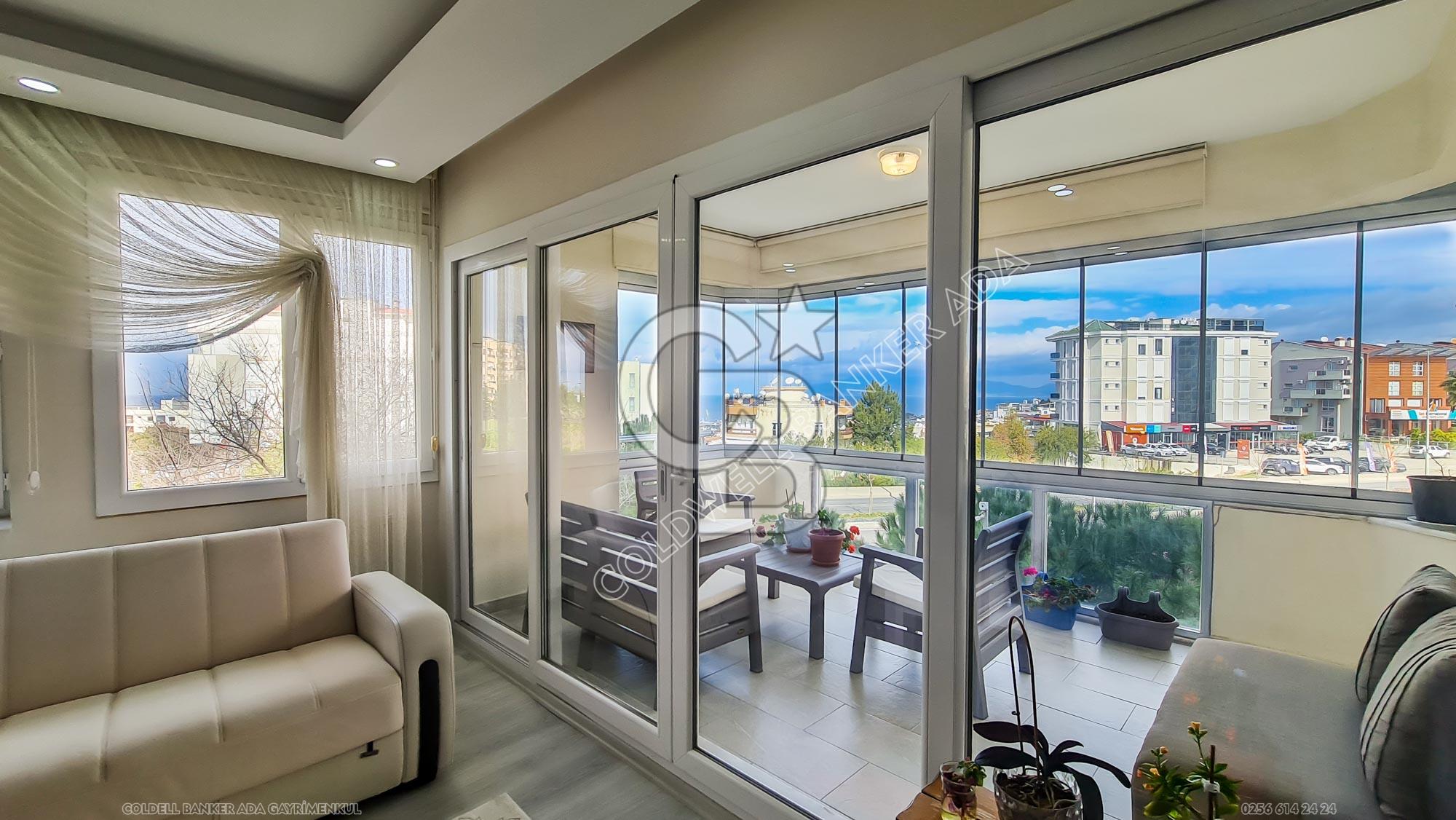 Kuşadası Ege Mahallesi'nde Satılık 3+1 Deniz Manzaralı Daire