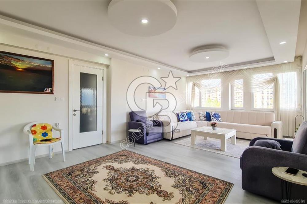Kuşadası Ege Mahallesi'nde Satılık 3+1 Deniz Manzaralı Daire