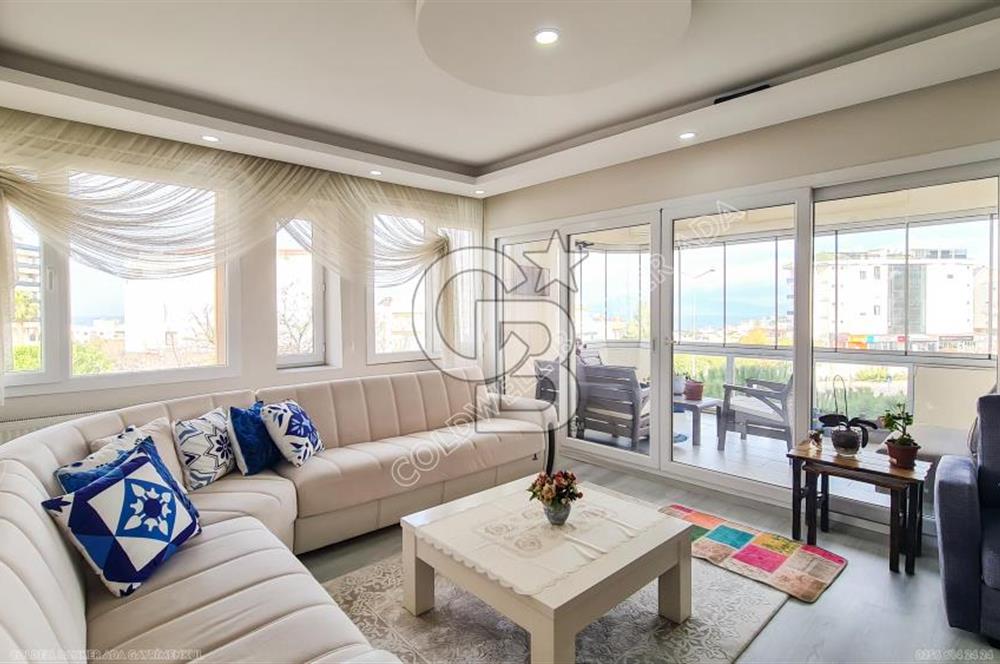 Kuşadası Ege Mahallesi'nde Satılık 3+1 Deniz Manzaralı Daire