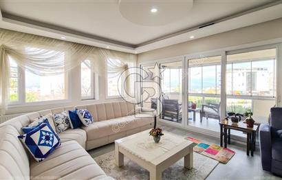 Kuşadası Ege Mahallesi'nde Satılık 3+1 Deniz Manzaralı Daire