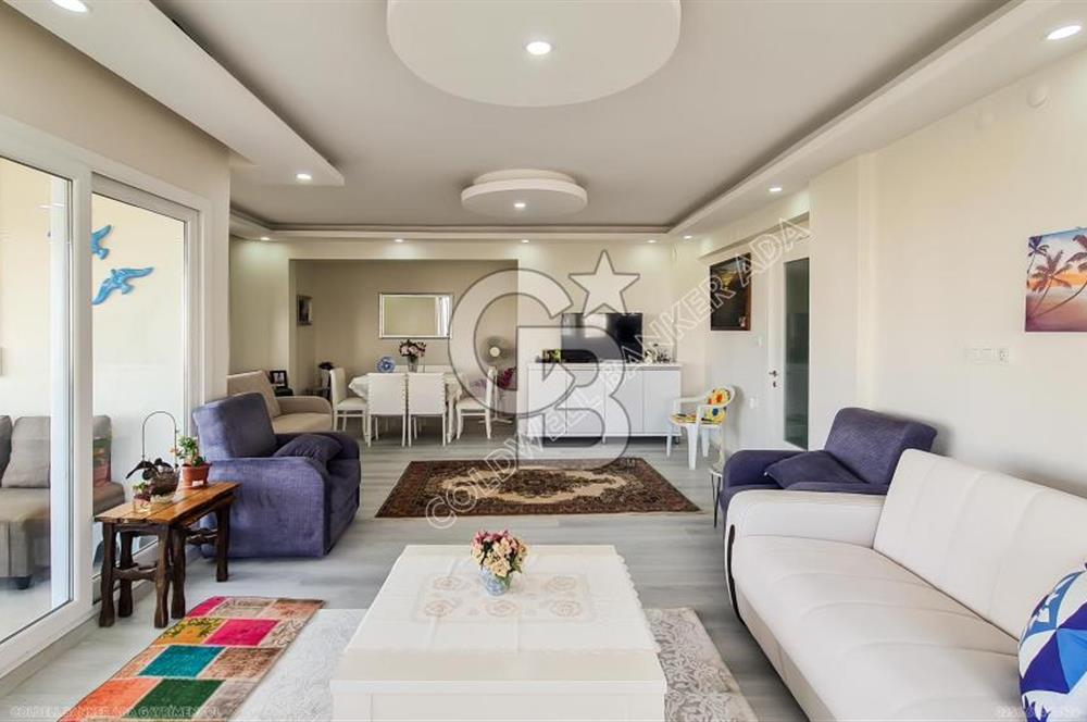 Kuşadası Ege Mahallesi'nde Satılık 3+1 Deniz Manzaralı Daire