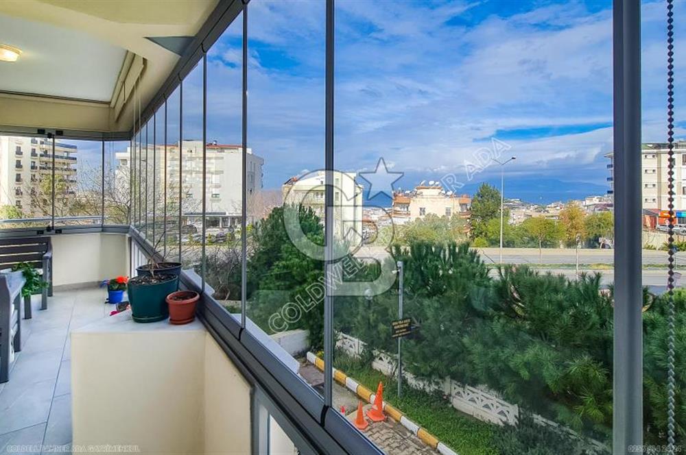 Kuşadası Ege Mahallesi'nde Satılık 3+1 Deniz Manzaralı Daire