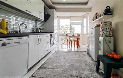 Kuşadası Ege Mahallesi'nde Satılık 3+1 Deniz Manzaralı Daire