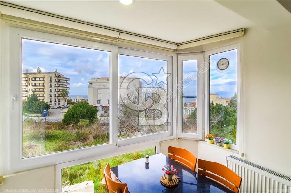 Kuşadası Ege Mahallesi'nde Satılık 3+1 Deniz Manzaralı Daire
