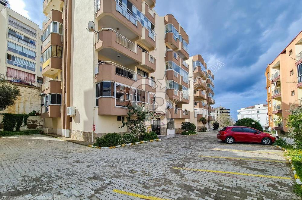 Kuşadası Ege Mahallesi'nde Satılık 3+1 Deniz Manzaralı Daire