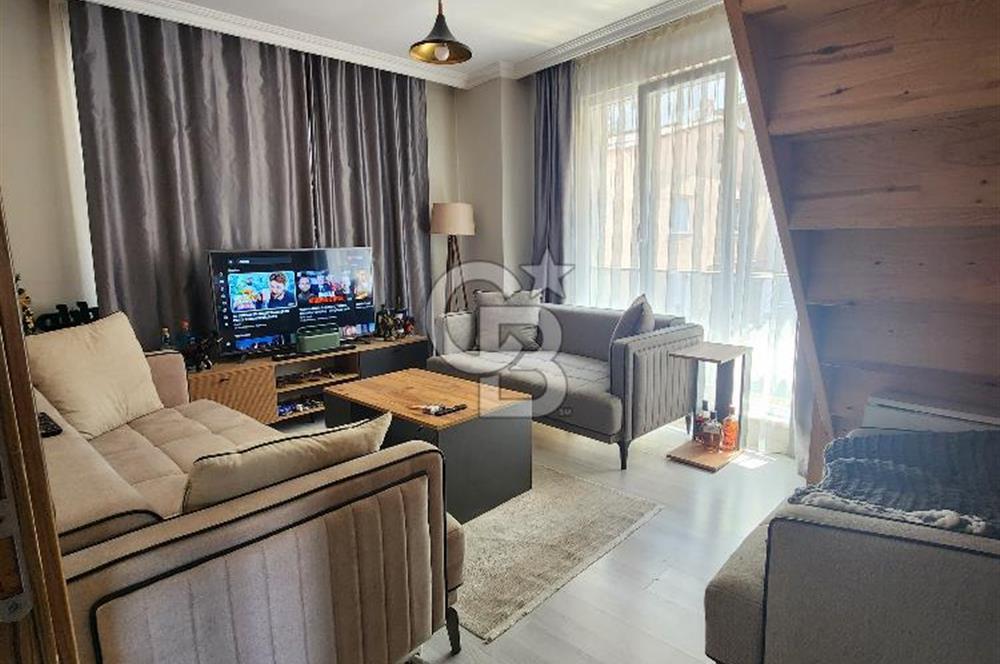 Kağıthane Akçay Sokak'ta Satılık Teraslı Dubleks Daire