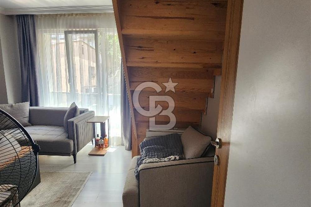 Kağıthane Akçay Sokak'ta Satılık Teraslı Dubleks Daire