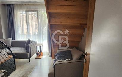 Kağıthane Akçay Sokak'ta Satılık Teraslı Dubleks Daire