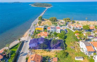 URLA İSKELE'DE DENİZE SIFIR VİLLA
