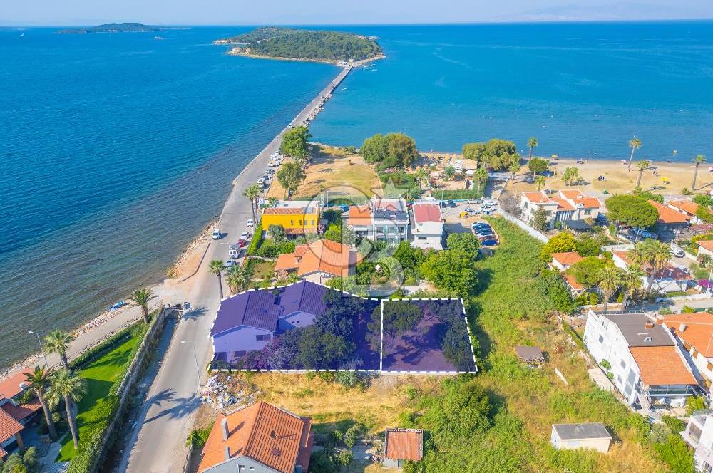 URLA İSKELE'DE DENİZE SIFIR VİLLA