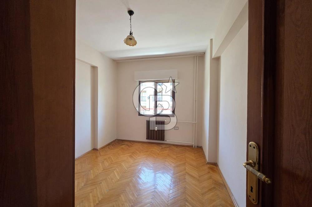 Bornova Süvari Caddesinde 2+1 Kiralık Daire