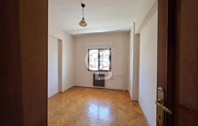 Bornova Süvari Caddesinde 2+1 Kiralık Daire