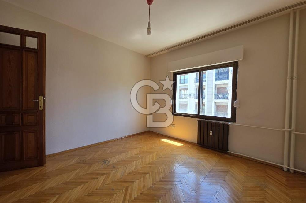 Bornova Süvari Caddesinde 2+1 Kiralık Daire