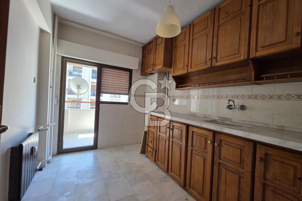Bornova Süvari Caddesinde 2+1 Kiralık Daire