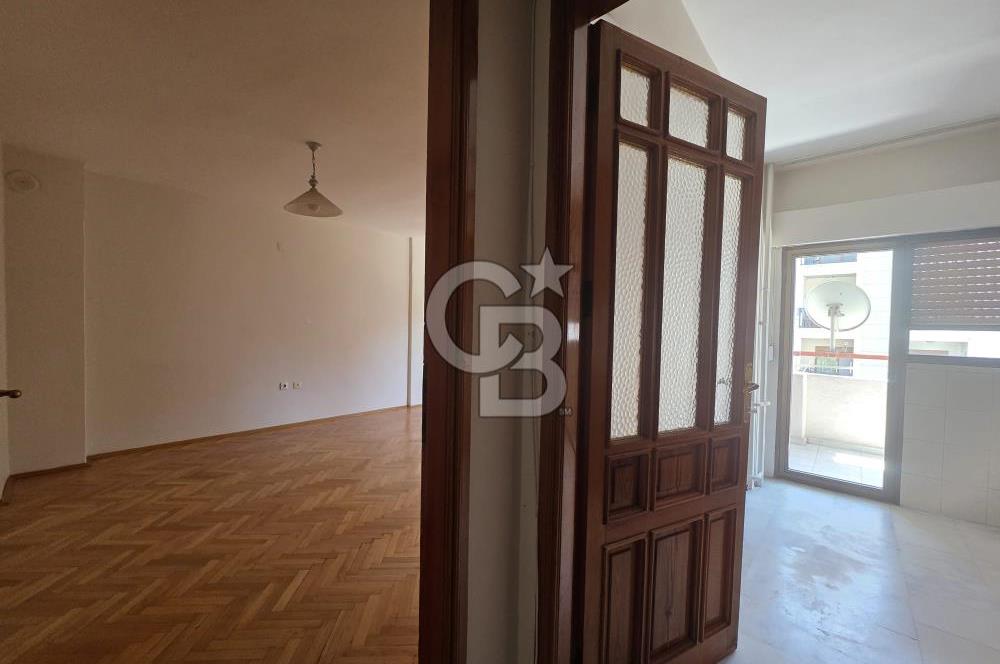 Bornova Süvari Caddesinde 2+1 Kiralık Daire