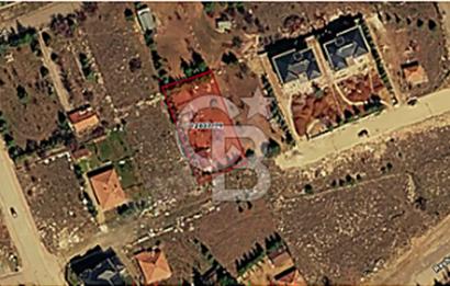 İNCEK-REYHAN CAD.-PRESTİJLİ KONUMDA-VİLLA ARSASI-202 M2 HİSSE