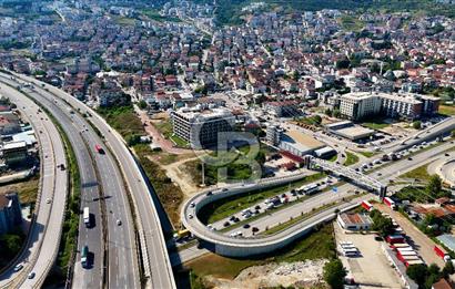 CB AKADEMİ KANDIRA YOLUNA CEPHE SATILIK REZİDANS ARSA HİSSESİ