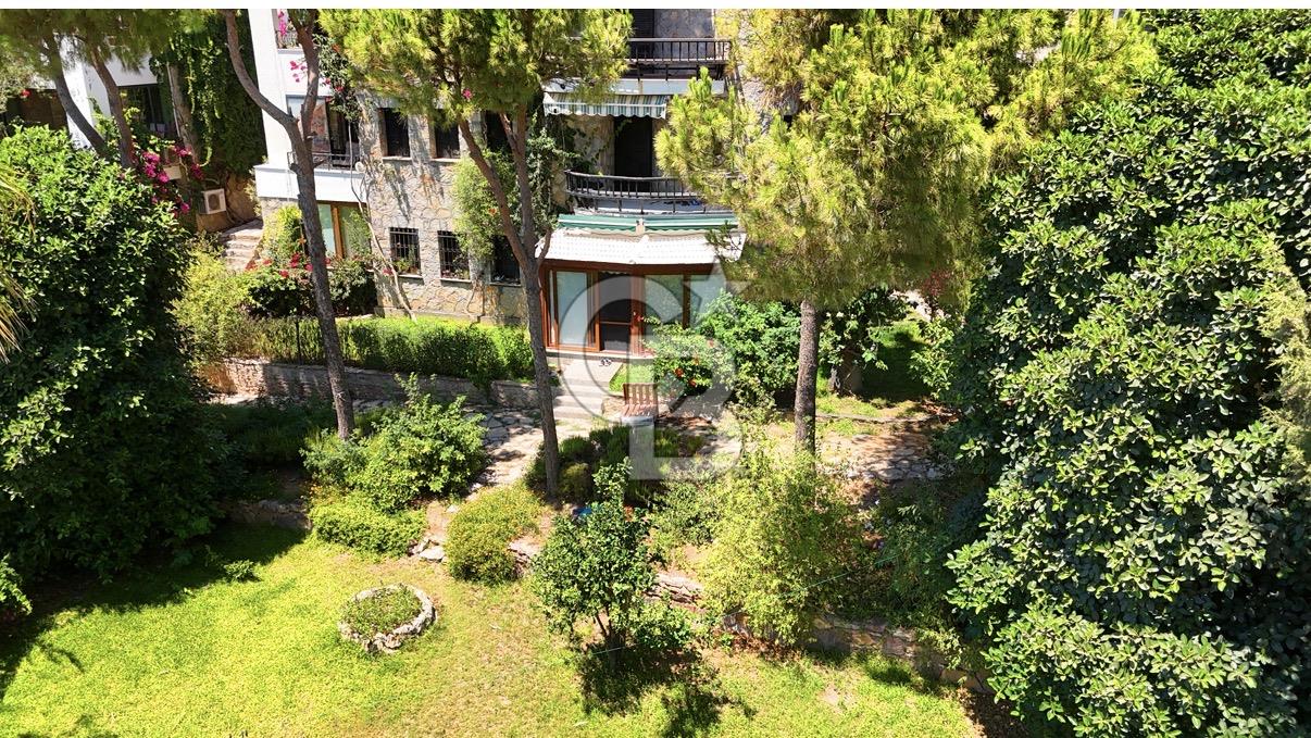 irem sitesi'nde satılık bahçe katı