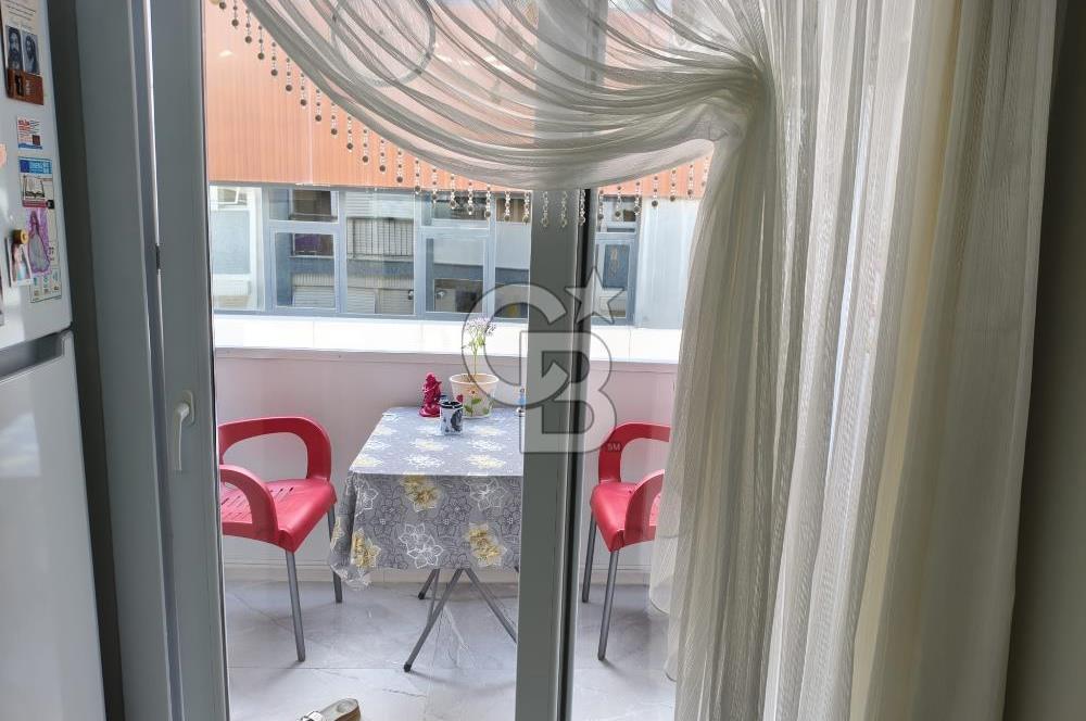Buca'da Cadde Üzeri Merkezi Konumda Satılık 3+1 Daire