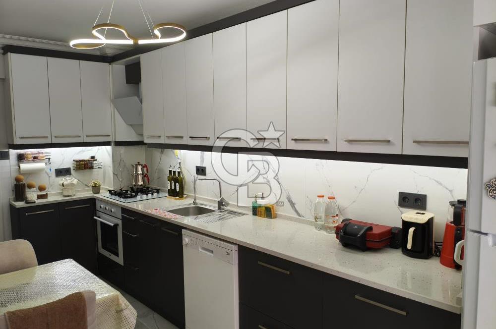 Buca'da Cadde Üzeri Merkezi Konumda Satılık 3+1 Daire