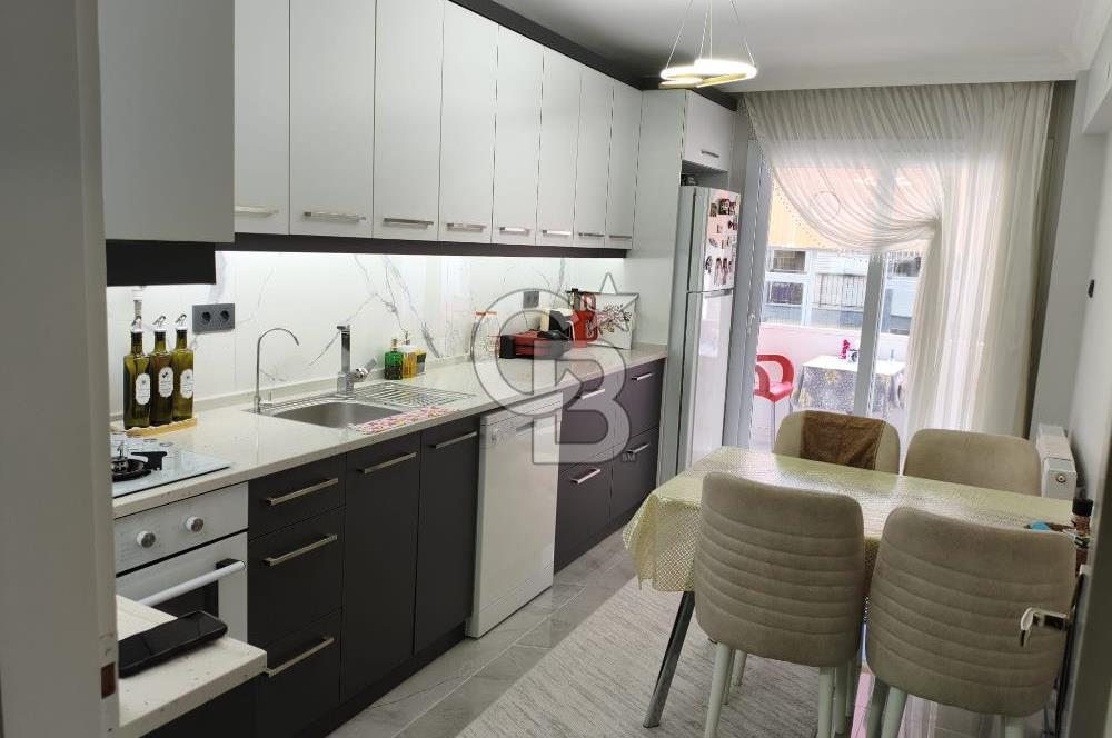 Buca'da Cadde Üzeri Merkezi Konumda Satılık 3+1 Daire