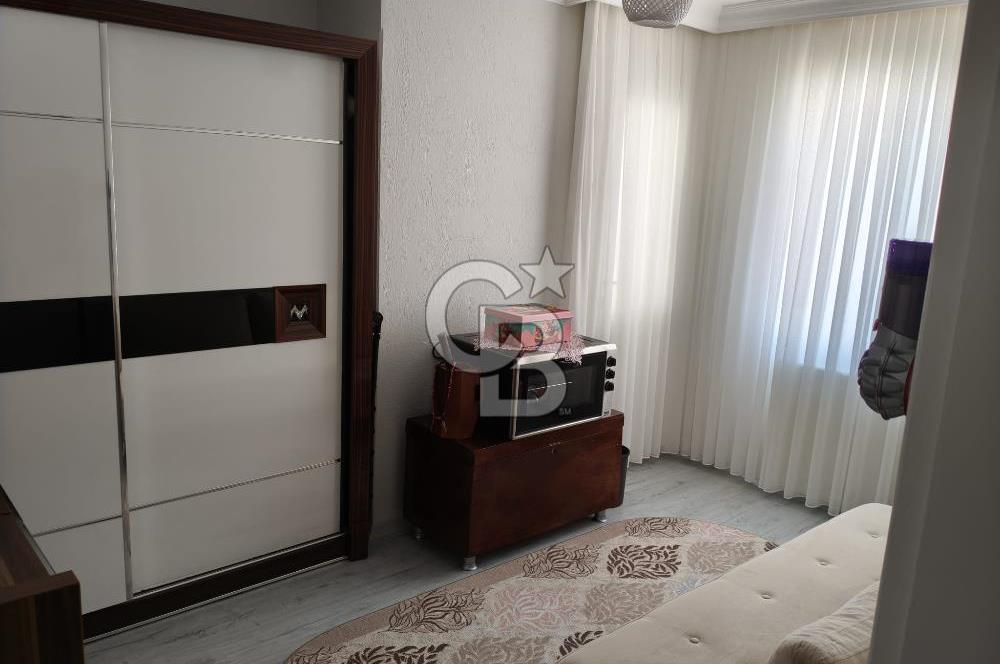Buca'da Cadde Üzeri Merkezi Konumda Satılık 3+1 Daire