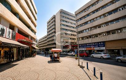 Konak YKM Arkası Yeni Binada Eşyalı Fırsat Ofis