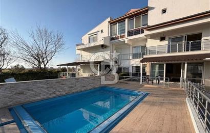 DİKİLİ SALİHLERALTINDA HAVUZLU, 6+1 ÖZEL VİLLA