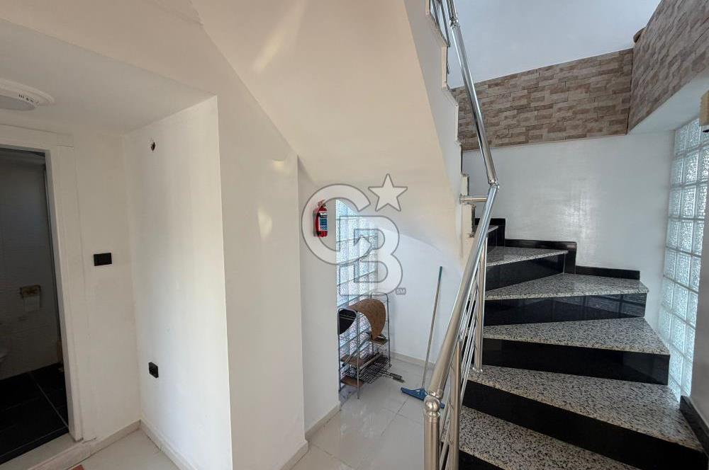 DİKİLİ SALİHLERALTINDA HAVUZLU, 6+1 ÖZEL VİLLA