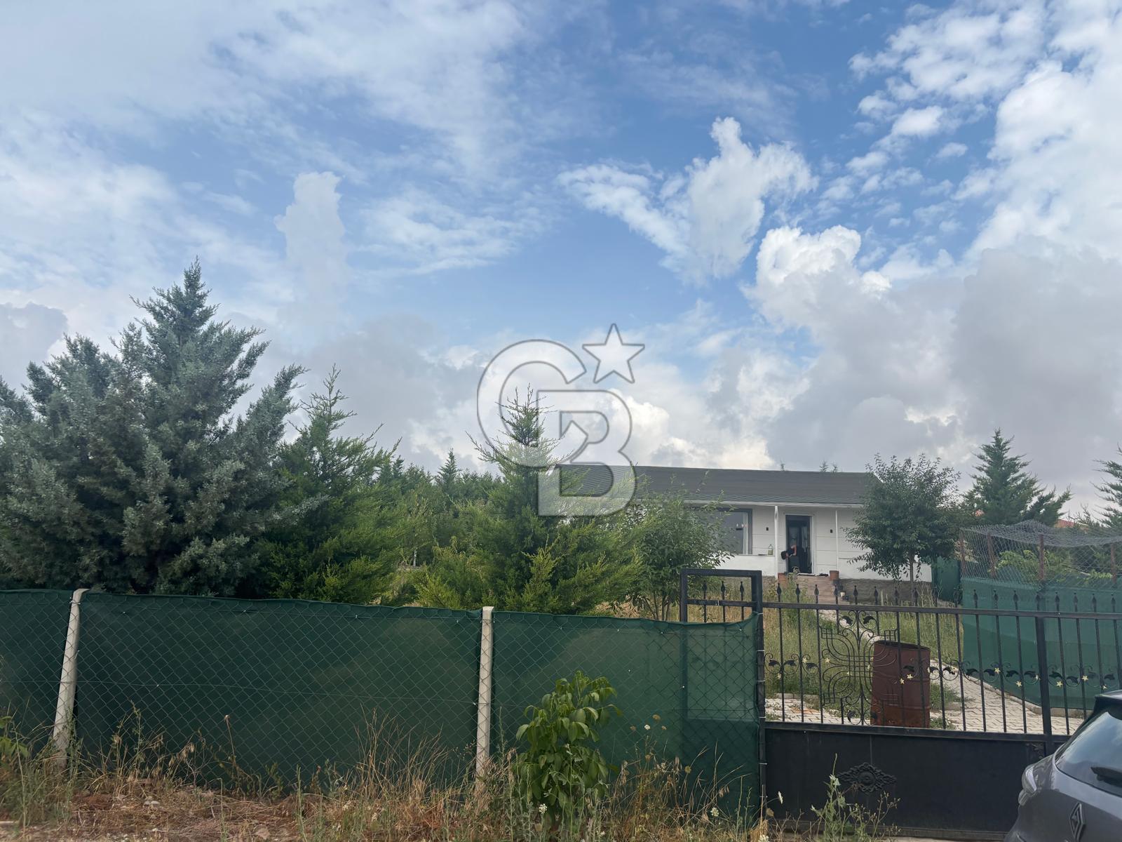 Gölbaşı Yağlıpınarda Satılık 1350m² Hobi Bahçesi, 2+1 Ev