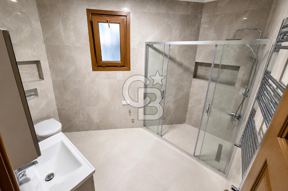 Küçükyalı Sahil'de Yenilenmiş 2+1 Bahçe Katı Net 70m2