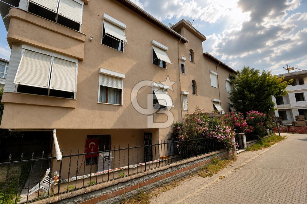 Küçükyalı Sahil'de Yenilenmiş 2+1 Bahçe Katı Net 70m2