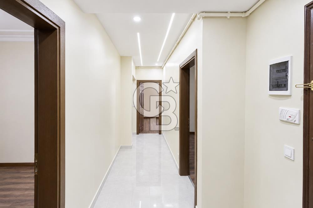 Küçükyalı Sahil'de Yenilenmiş 2+1 Bahçe Katı Net 70m2
