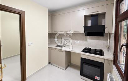 Küçükyalı Sahil'de Yenilenmiş 2+1 Bahçe Katı Net 70m2