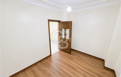 Küçükyalı Sahil'de Yenilenmiş 2+1 Bahçe Katı Net 70m2