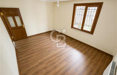 Küçükyalı Sahil'de Yenilenmiş 2+1 Bahçe Katı Net 70m2