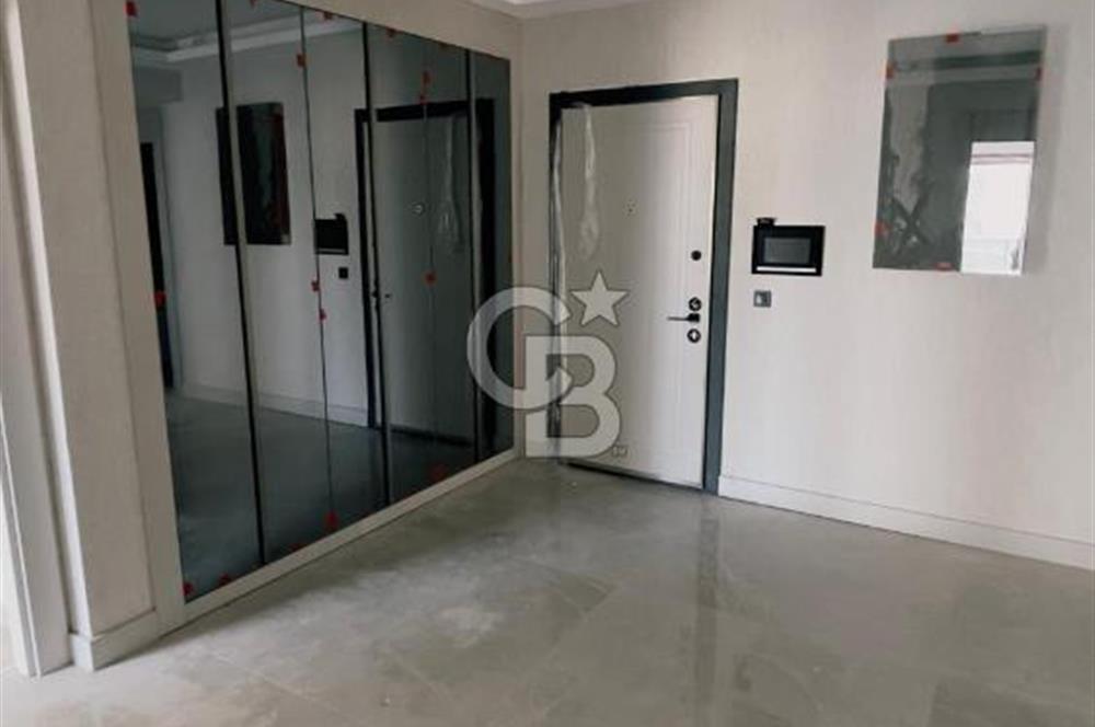 Atatürk Orman Çiftliği Manzaralı Geniş ve Lüks 4+1 Satılık Daire