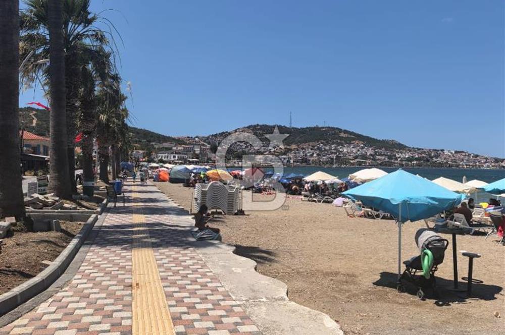 Bir Ev İçinde 3 Ev - Yeni Foça Merkezde Satılık Müstakil