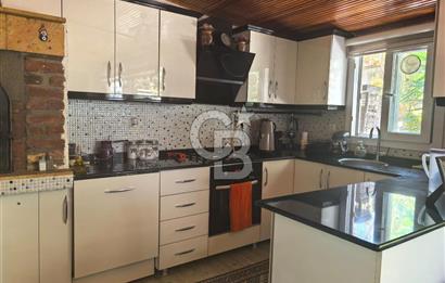 Bir Ev İçinde 3 Ev - Yeni Foça Merkezde Satılık Müstakil