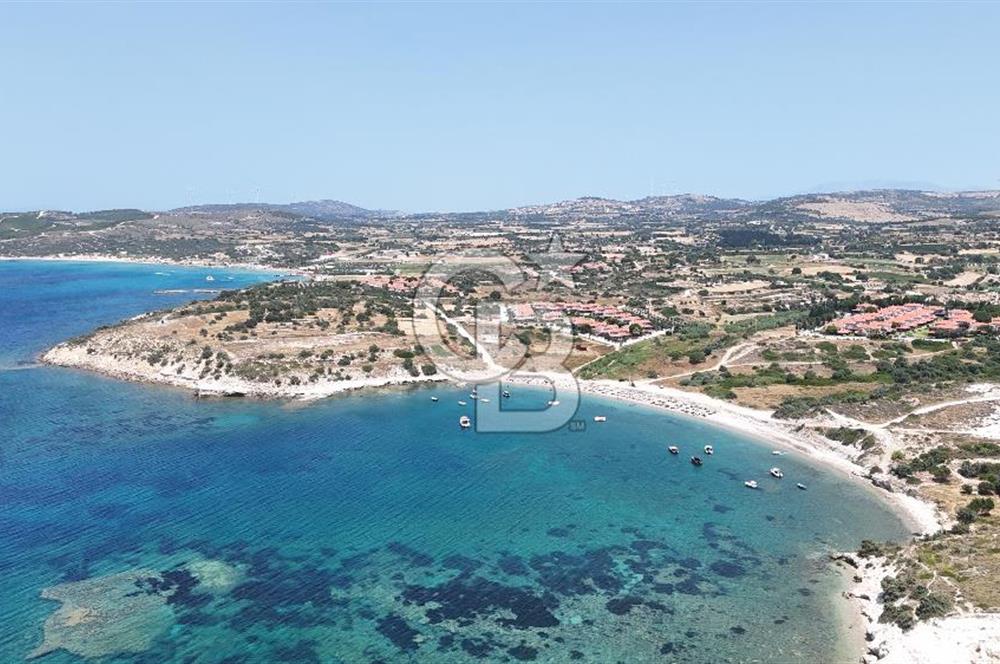 ÇEŞME OVACIK'TA DENİZE 150 M SİTE İÇİNDE 3+1 SATILIK VİLLA 