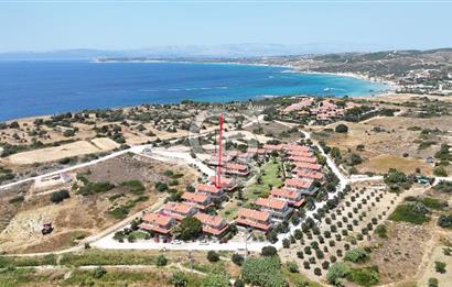 ÇEŞME OVACIK'TA DENİZE 150 M SİTE İÇİNDE 3+1 SATILIK VİLLA 
